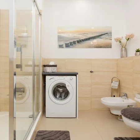 Park Arkadia With Parking Mokotow By Renters Varsó