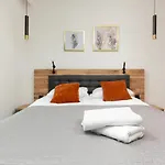 公寓 Park Arkadia With Parking Mokotow By Renters